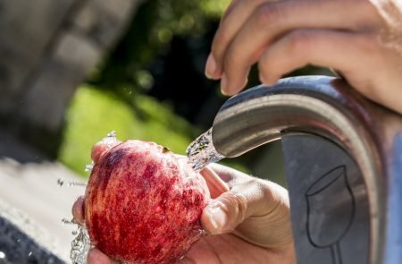 Apfel_Brunnen_Wasser2